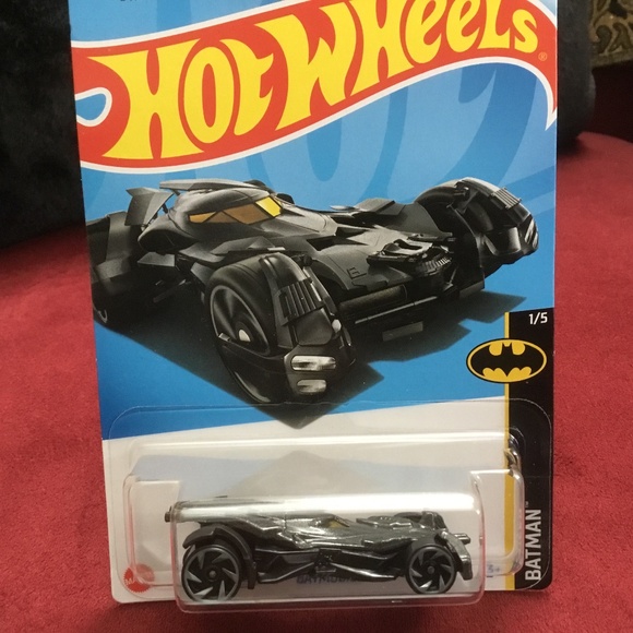 Batmobile (1/5) Help Batman fight crime and protect Gotham City - Picture 2 of 5